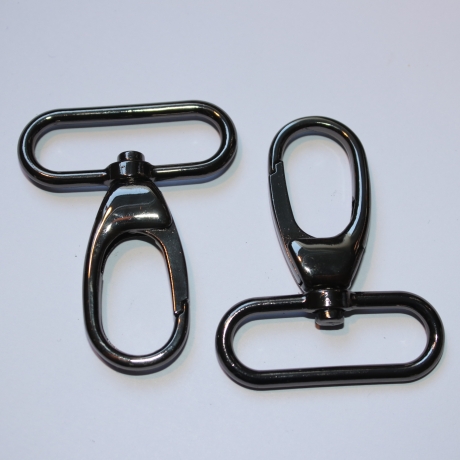 2x Karabinerhaken 40/38 mm schwarz-silber formschön für Taschen