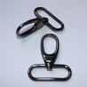 2x Karabinerhaken 40/38 mm schwarz-silber formschön für Taschen