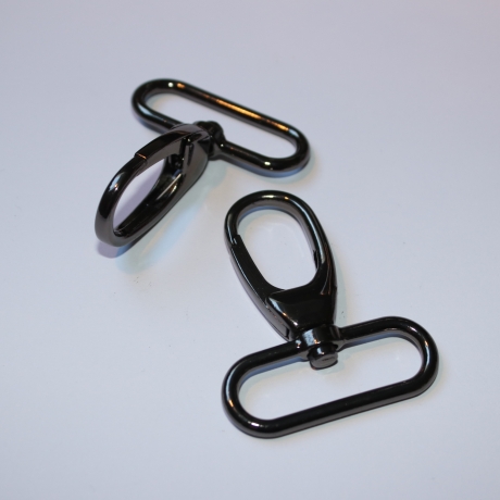 2x Karabinerhaken 40/38 mm schwarz-silber formschön für Taschen