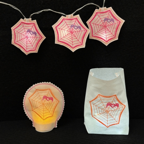 Spinne mit Netz Lichtdeko Halloween Stickdatei