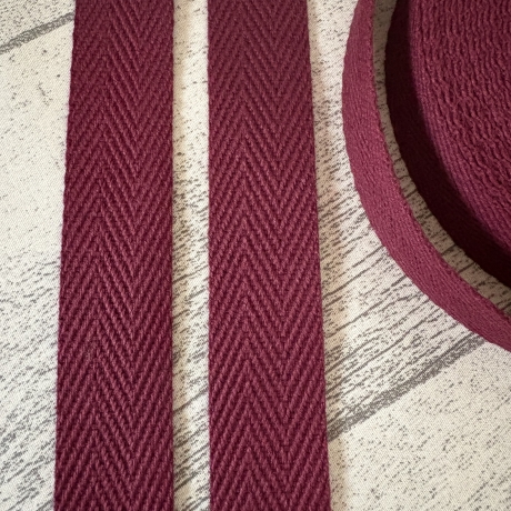 Gurtband uni Fischgrät Design 30 mm bordeaux weinrot 
