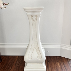 Wunderschön verzierte Säule. 70 cm.