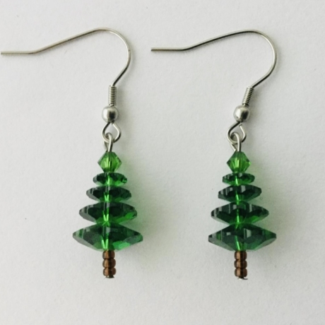 Ohrhänger Tannenbaum aus Glasperlen fern green