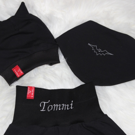 Fledermaus Baby Set schwarze Pumphose mit NAME Mütze Tuch