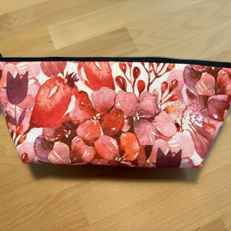 Praktisches Kosmetiktäschchen mit Reißverschluss
