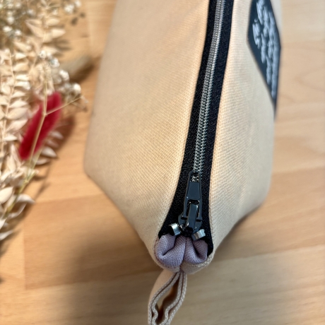 Praktisches Kosmetiktäschchen mit Reißverschluss