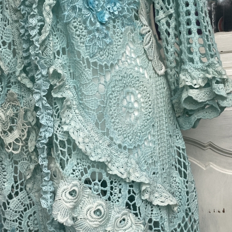 Jacke Strickjacke 34 bis 46 mit Rüschen und Perlen Taschenwerk