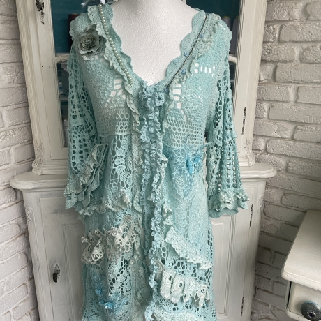 Jacke Strickjacke 34 bis 46 mit Rüschen und Perlen Taschenwerk