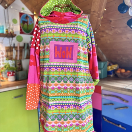 Kapuhzenkleid Größe 40