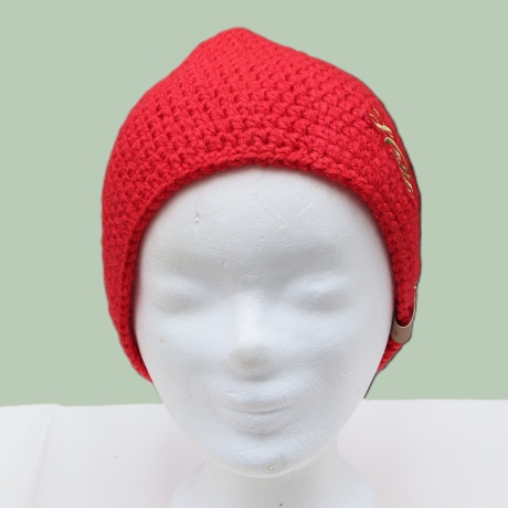 Mütze gehäkelt mit Applikation rot Beanie Häkelmütze Geschenk