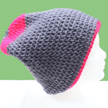 Mütze gehäkelt groß grau und rot Beanie Häkelmütze 