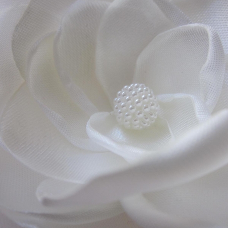 Braut Brosche Haarklammer Weiß Stoffblume Elle