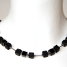kurze Onyx-Würfel-Halskette in Schwarz mit Edelstahl-Elementen