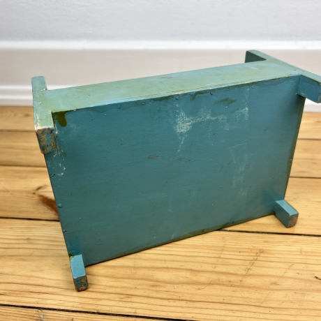 vintage Puppenbett aus Holz, handgemacht Unikat, grünblau, Maileg