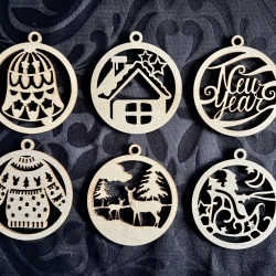 Holzanhänger für den Weihnachtsbaum, Fensterdekoration