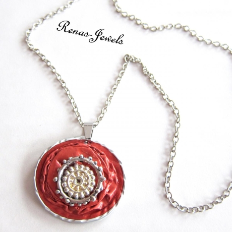 Kette kurz mit Anhänger orange silberfarben Upcycling