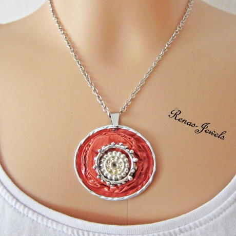 Kette kurz mit Anhänger orange silberfarben Upcycling