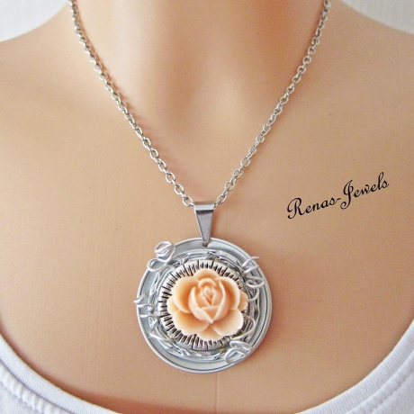 Kette kurz mit Anhänger Blume silberfarben Pfirsich Upcycling