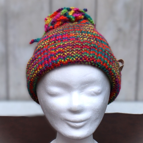 Mütze gestrickt mit Bommel regenbogenfarbig Beanie Strickmütze 