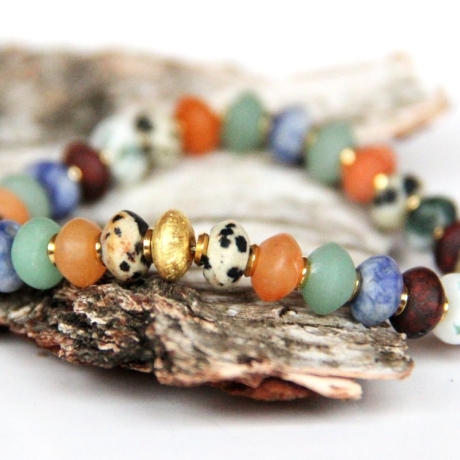 buntes Edelstein-Armband (elastisch) mit vergoldeten Elementen
