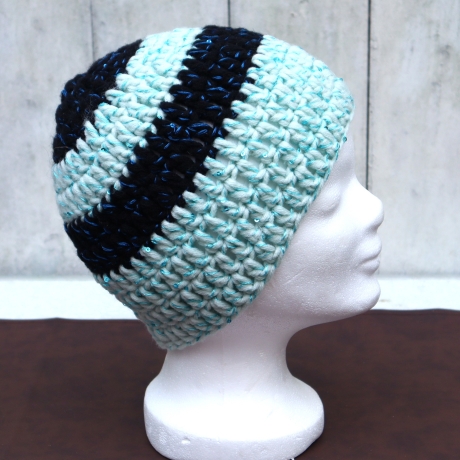 Mütze gehäkelt mit Schurwolle Beanie Häkelmütze Wintermode