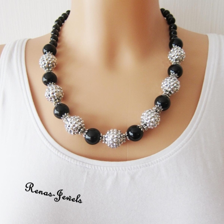 Statement Kette kurz schwarz silberfarbig Shamballa Perlen