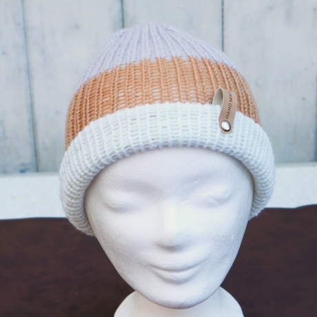 Mütze gestrickt mit Bommel bunt  Beanie Häkelmütze Streifen