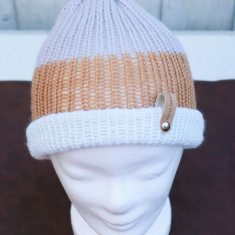 Mütze gestrickt mit Bommel bunt  Beanie Häkelmütze Streifen