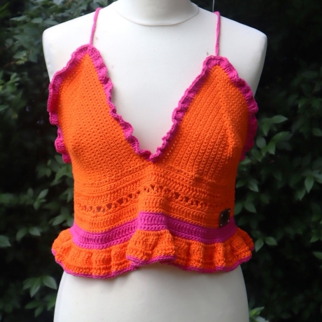 Top gehäkelt Häkeltop Oberteil Bustier Damenmode Handarbeit 