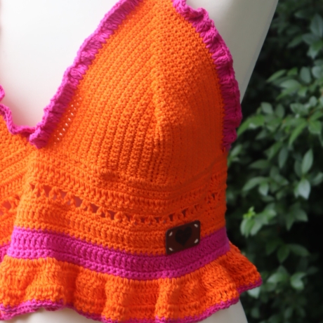 Top gehäkelt Häkeltop Oberteil Bustier Damenmode Handarbeit 