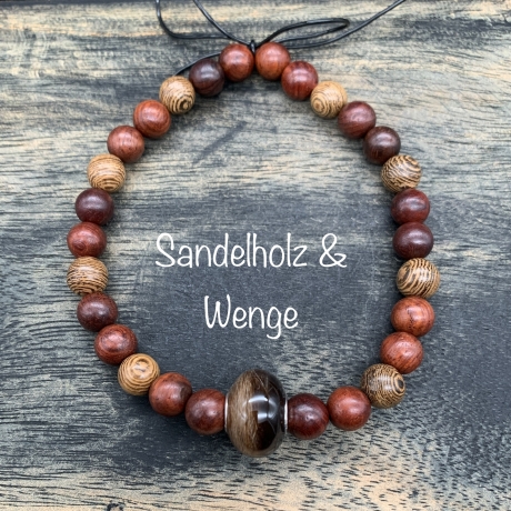 Handgefertigte Tierhaarperle mit Armband aus Naturholzperlen