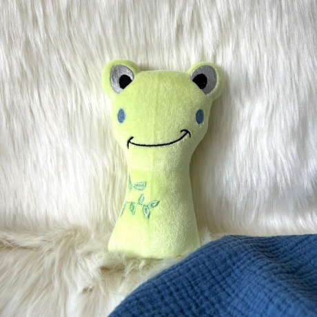 Stickdatei Frosch ITH Rassel Kuscheltier