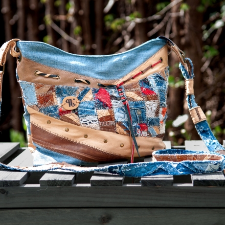 Künstlertasche - UPCYCLING Jeans-Leder-Tasche, Jeanspatchwork