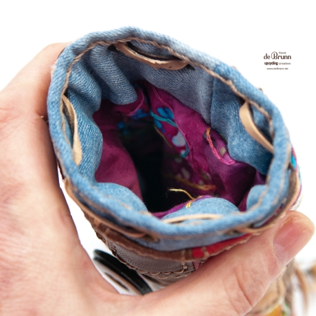UPCYCLING Handytasche aus Leder, Jeans und Stoff im Hippie-Stil