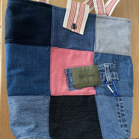 Bunte, einzigartige Handtasche aus Jeans ( upcycling)