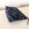 Kosmetiktasche Blümchen dunkelblau violett