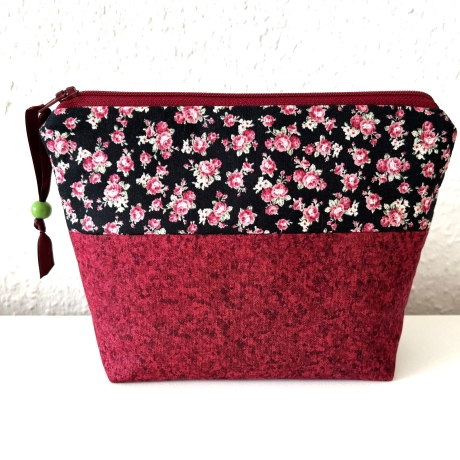 Kosmetiktasche weinrot mit Rosenmuster