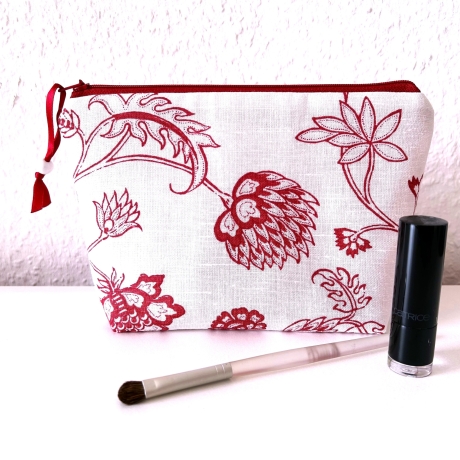 Kosmetiktasche Leinen weiß mit weinroten Blumenmuster