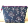 Kosmetiktasche blaugrau violett Streublümchen