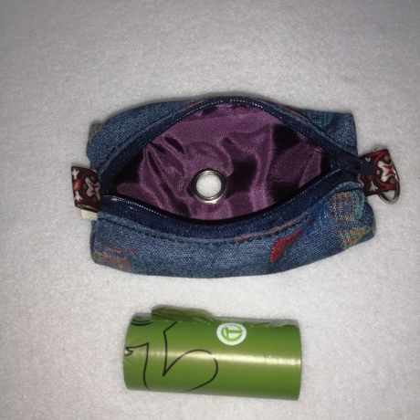 Hundekotbeutel Tasche blau lila Muster inklusive Kotbeutel 