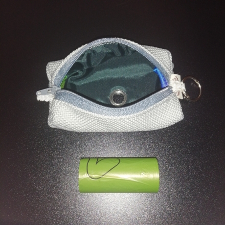 Hundekotbeutel Tasche hellblau grün inklusive Kotbeutel 