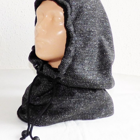 Kapuzenloop mit Kordel, Wollstoff schwarz meliert mit Fleece