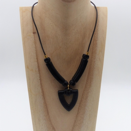 Halskette aus Keramikperlen, schwarz gold, Länge 42 cm