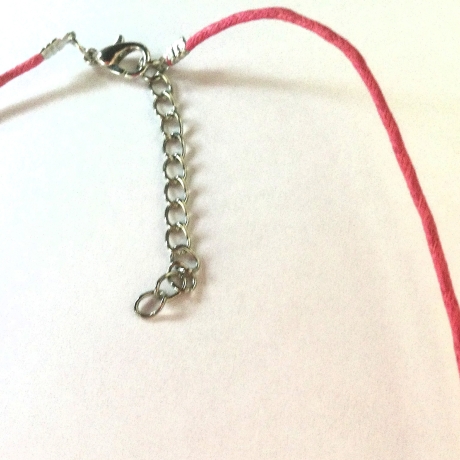 Halskette mit silberfarbenem Metallanhänger von Hobbyhaus