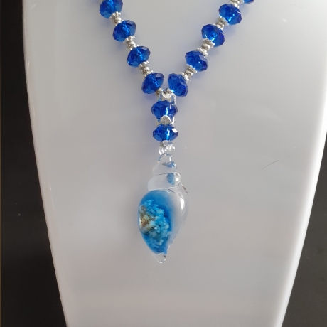 Kette mit Muschel-Anhänger in Blau Muschelkette Perlenkette 46 cm