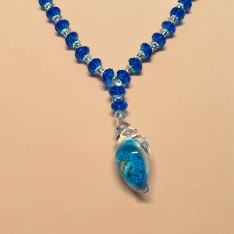 Kette mit Muschel-Anhänger in Blau Muschelkette Perlenkette 46 cm