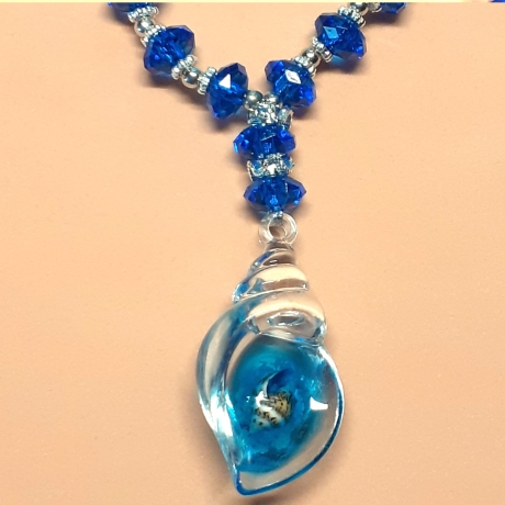 Kette mit Muschel-Anhänger in Blau Muschelkette Perlenkette 46 cm