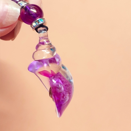 Kette mit Muschel-Anhänger in Lila Muschelkette Perlenkette 50 cm