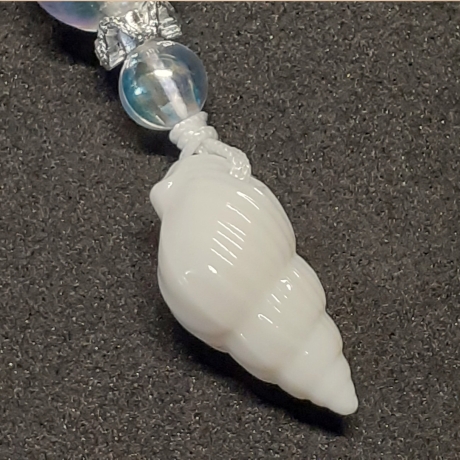 Kette mit Muschel-Anhänger in Weiß Muschelkette Perlenkette 42 cm