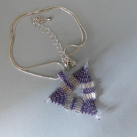 Halskette mit Anhänger aus Glasperlen, silber, lila, 40 cm